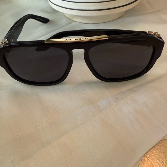 Givenchy Black Sunglasses GV 7213